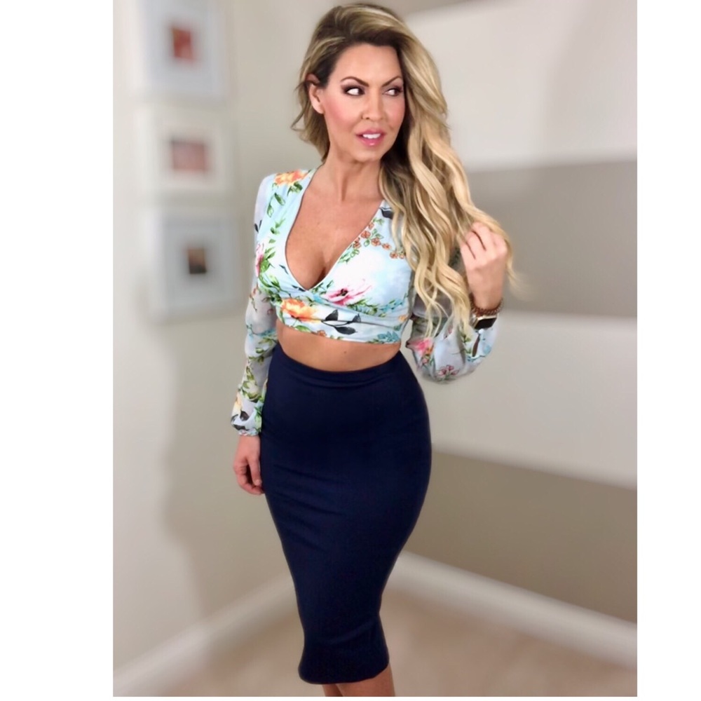 Mocha Ponte Midi Pencil Skirt - Picture 4 of 7